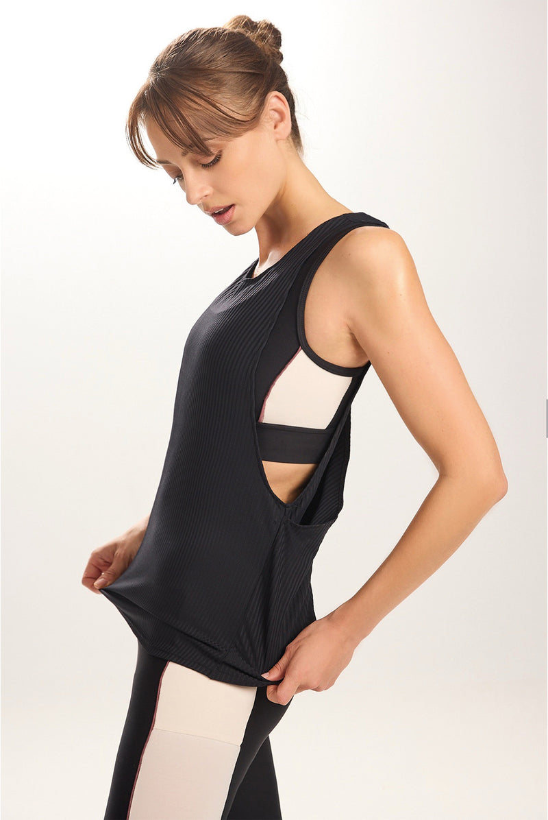 Basique Camiseta Black