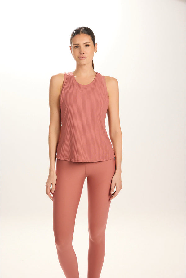 Basique Camiseta Rosewood